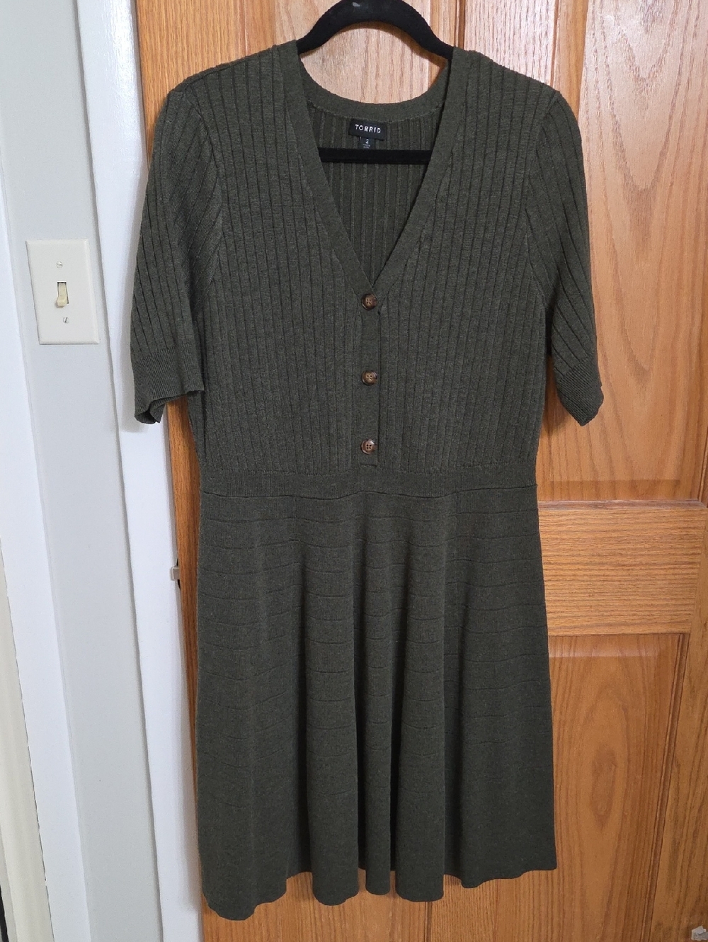 Torrid Olive Green Ribbed V-Neck Button Midi Dress Size 2
